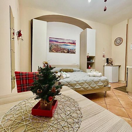Materday Apartment Naples Exterior photo